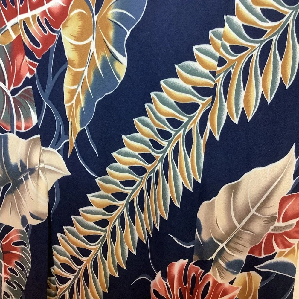 Hilo Hatties Hawaiian original size L Maxi dress blues tan& soft reds short SLV - Picture 11 of 13